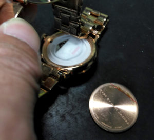 尼崎時計の電池交換
