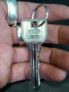 合鍵 作製 作成 1本400円+税～ MIWA U9 合鍵作成 MIWAのU9と言うカギの合鍵を作製します。