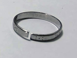 ジュエリー修理ちぎれた指輪の修理指輪リングのサイズ直しサイズを大きくする小さくするなど