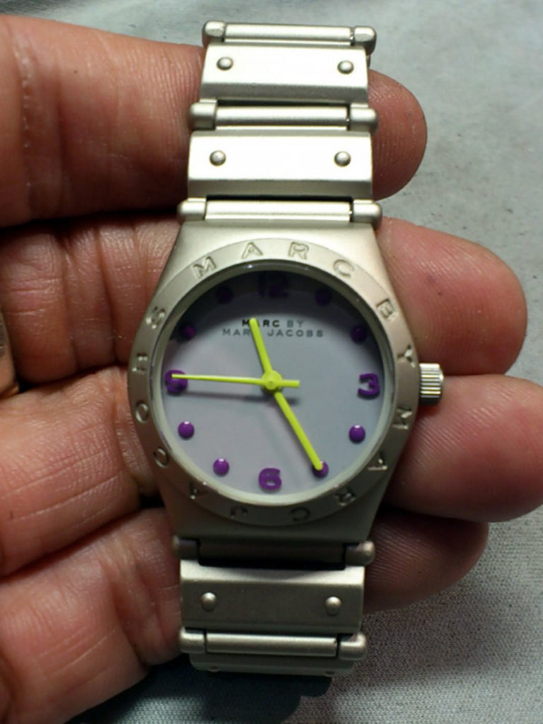 マークジェイコブスMarc Jacobs腕時計の電池交換