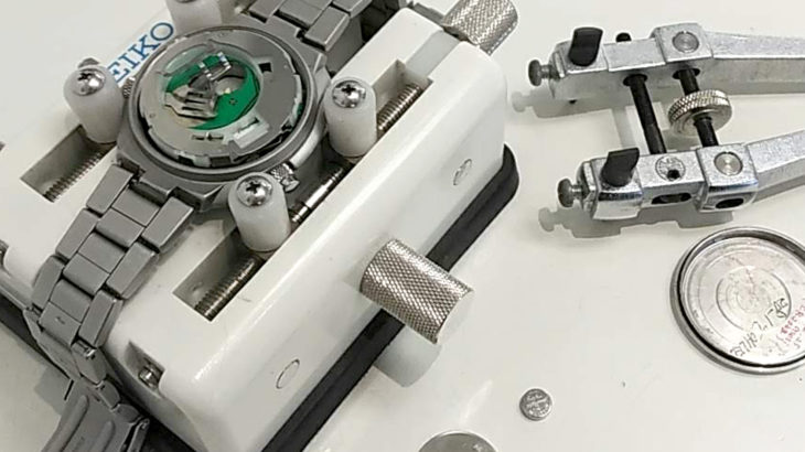 松戸市で時計電池交換 時計修理 時計のオーバーホール Zippo イトーヨーカドー2f 靴修理 時計の電池交換 合鍵作製 のお店プラスワンまで 靴修理 合鍵作製 時計電池交換 のお店 プラスワン 兵庫県 西宮 西宮北口 尼崎市 塚口 園田 伊丹市 昆陽 武庫之荘 大阪府 箕面市