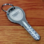 合鍵すぐ出来ます！ディンプルキー特殊キースペアキー お客様にお持ち込み頂きましたGOALのカギです。 ブランクキーはこちら C-21ですね。 キーマシンにセットして 手が空いてましたらお時間15分～20分程でお作り致します。 出来上がりです。 ディンプルキーの複製 合鍵作製スペアキーコピーキー Duplicate key Spare key 「無くす前にもう1本」。様々な種類の合鍵をスピーディーに作成します。 家庭の鍵、事務所の鍵、店舗の鍵、車の鍵、バイクの鍵、ディンプルキー、特殊キーなどの合鍵・スペアキーをお作りいたします。 合鍵作成￥400～＋税 合鍵作製！MIWA,GOALなどディンプルキー 特殊ーの複製 コピーも純正キーの注文もお任せ下さい。 特殊キーディンプルキーの合鍵作製 特殊キーディンプルキーの純正キー注文