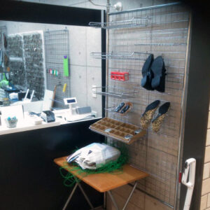 靴修理合鍵作成時計の電池交換のお店プラスワンフルルガーデン八千代店