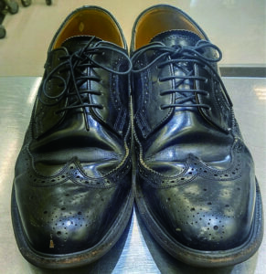 リーガル ウィングチップ かかとの修理 ビブラム ハーフソール 靴修理